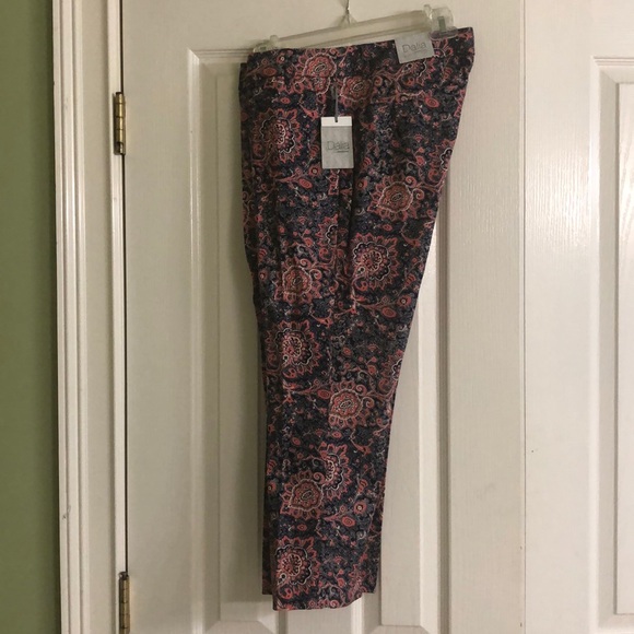 Dalia Collection Pants - Cute and colorful ankle pants (New-never worn)